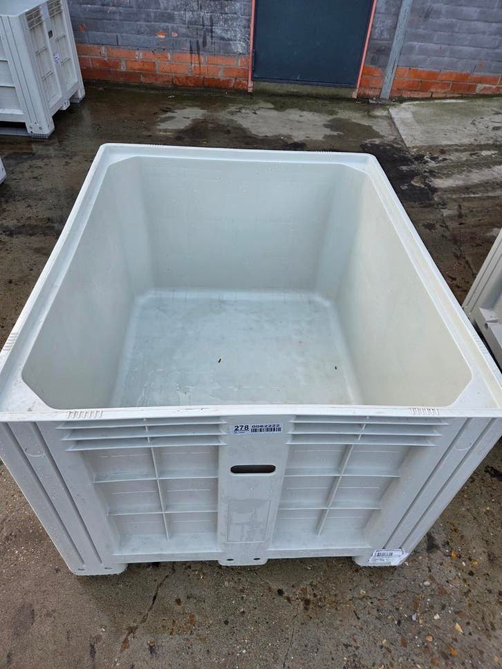 Paletboxen , Accubakken, Tonnen, Vaten, Tuin en Terras, Regentonnen, Zo goed als nieuw, 150 liter of meer, Kunststof, Ophalen