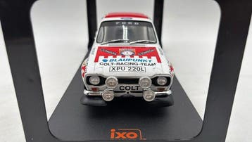 IXO 1:18 - Modelauto - Ford Escort MK I RS 1600 Rally 1000