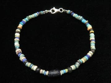 Oud-Egyptisch Armband gemaakt van turkoois, glas en