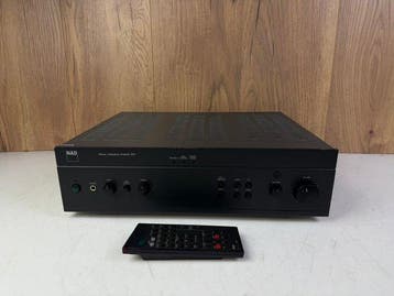 NAD - 317 Solid state versterker