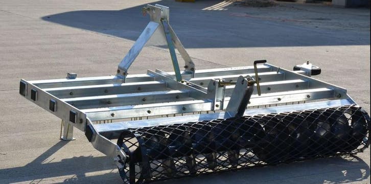 Kraffter Manegebakvlakker veertanden 2m met gaasrol, Zakelijke goederen, Landbouw | Werktuigen