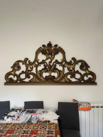 Bed - Verguld hout - Groot hoofdeinde met fretwerk