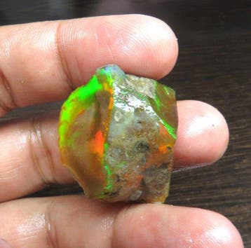 62,85 ct Natuurlijk rauw, groot formaat Chocoladekleur