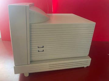 Apple Macintosh Performa 475 with 12 RGB Display - Computer