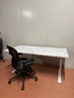 Zit Sta Bureau - Wit Frame - Marmer Bureaublad - Nieuw, Huis en Inrichting, Bureaus, Verzenden, In hoogte verstelbaar, Nieuw
