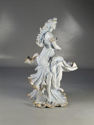 daprès Amphora, Royal Dux ou Volkstedt - Sculpture, Grand, Antiek en Kunst