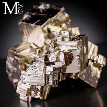 Formation merveilleuse de pyrite - Cristaux parfaits -, Collections