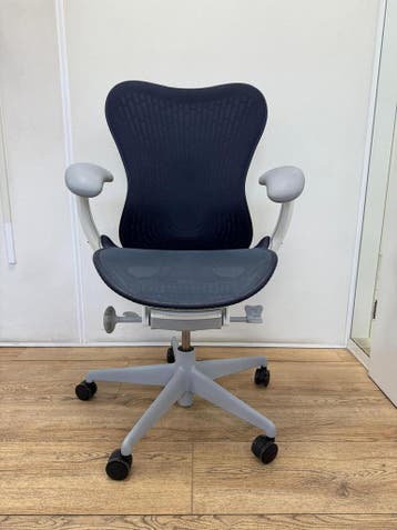 Herman Miller Mirra 2 Full Option | Butterfly Uitvoering, Zo goed als nieuw, Bureaustoel, Ergonomisch, Verzenden