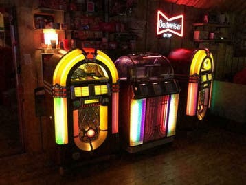Grote col. Jukebox te koop,  Zondag middag en op afspraak, Zo goed als nieuw, 1950 tot 1960, Overige merken