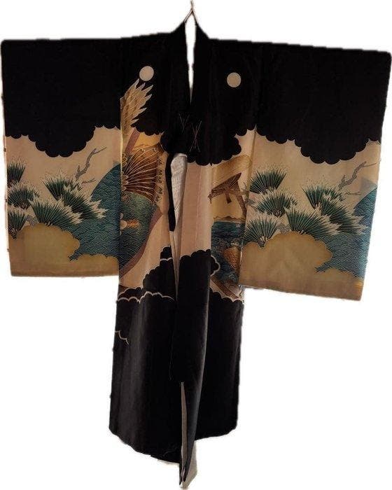 Japanse Shichi-Go-San kimono met geborduurde havik () en, Antiek en Kunst, Antiek | Overige Antiek