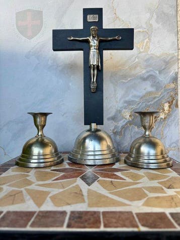 Crucifix (3) - Plaqué(e) argent, Bois - 1960-1970 - Ensemble
