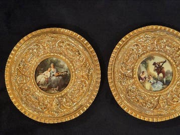 Plat (2) - Laiton doré - Paire de cuivres bronzés plats.