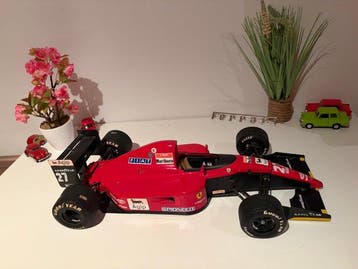 Rosso 1:8 - Modelauto - Ferrari F643 Rosso WRX