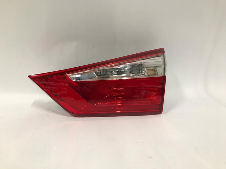 Hyundai IX20 IX-20 2015-2018 rechter achterlicht LED binnen, Autos : Pièces & Accessoires, Éclairage, Envoi