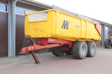 Veiling: Landbouwaanhanger Joskin, Ophalen