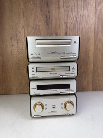 Technics - SE-HDV600 Amplifier - SL-HDV600 CD Player -