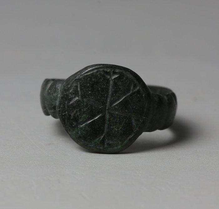 Middeleeuwen, kruisvaardersperiode Brons ring (Zonder, Bijoux, Sacs & Beauté, Bijoux anciens