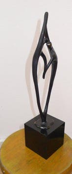 Arthihove - Beeldje - Samenwerking - Brons, Marmer