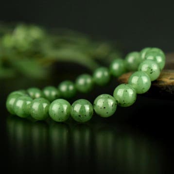 Echte natuurlijke nephrietjade - hoge kwaliteit- 25.2 g