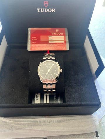Tudor - glamour date - 55000 - Homme - 2010