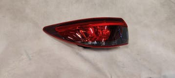 Mazda 6 GJ Sedan Lift 16-19 Achterlicht Links LED GJA1-51160, Verzenden, Gebruikt