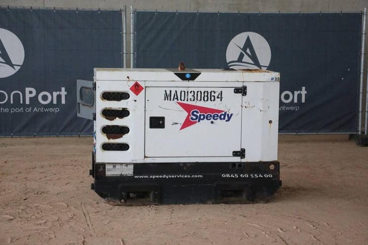 Veiling: Generator SDMO R22C3 Diesel 2011, Articles professionnels, Machines & Construction | Générateurs, Enlèvement