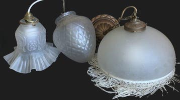 Lamp (3) - satijnglas, kraaltjes en metaal - Oude Franse