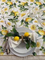 Elegante tafellaken voor grote tafels aan de Amalfikust met