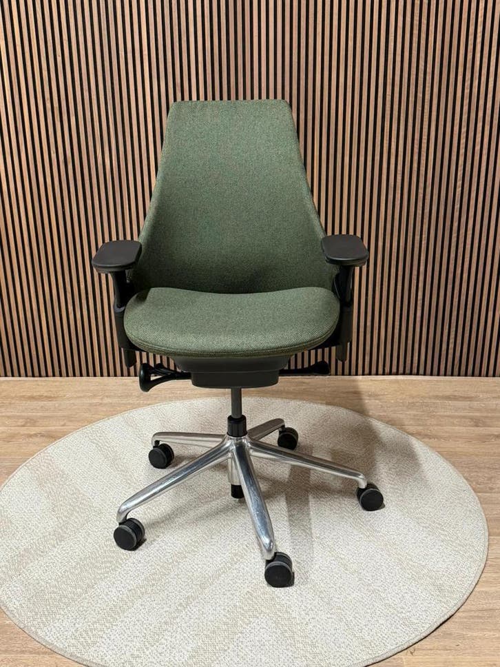 Aanbod Herman Miller Sayl Bureaustoelen - Groene Bureaustoel, Huis en Inrichting, Bureaustoelen, Bureaustoel, Groen, Zo goed als nieuw