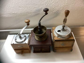 PeDe - Koffiemolen (3) - Hout, Messing, Metaal