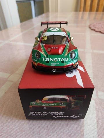 Spark 1:64 - Modelauto - Porsche 911 GT3 R Macau GT Cup 2023