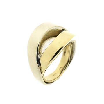 Bicolor gouden fantasiering, Handtassen en Accessoires, Ringen, Gebruikt, Ophalen of Verzenden, 17 tot 18, Dame