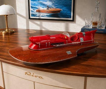 Hydroplane maquette de luxe modelisme FERRARI ARNO IX bois