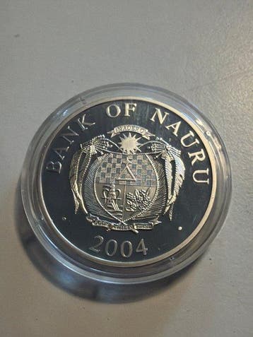 Nauru. 10 Dollars 2004 Dresdner Frauenkriche Skulpturmünze,