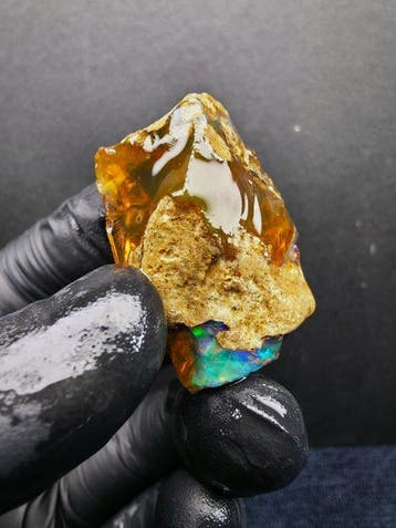 80cts Crystal Opal Specimen Ruw- 16 g