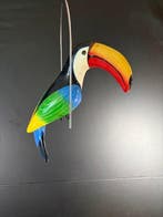 Beeldje - Tukanna Swings - Plastic, Metaal