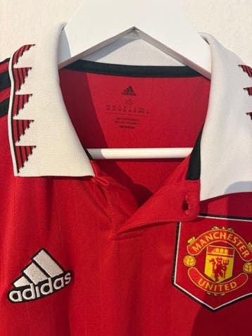 Manchester United - 2022 - Voetbalshirt