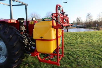 Kraffter veldspuit 6m boom en 200L tank