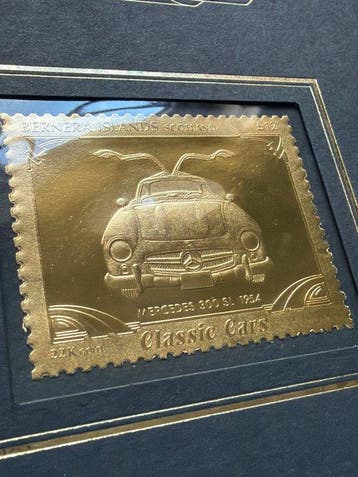 Îles de Bernera. Gold medal Mercedes Benz 300 SL Classic