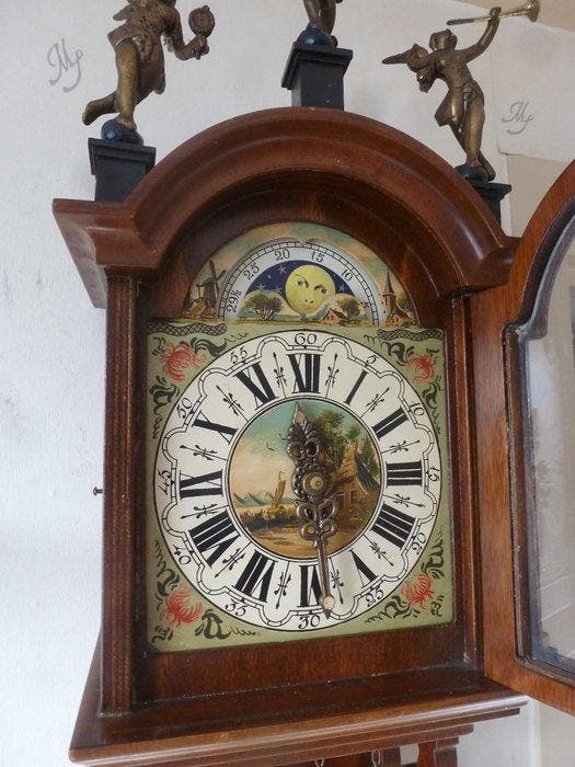 Friese staartklok - - Mahonie - 1950-1960, Antiquités & Art, Antiquités | Horloges