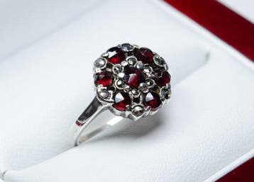 Zonder minimumprijs - Ring - 935 zilver - granaat en, Nieuw