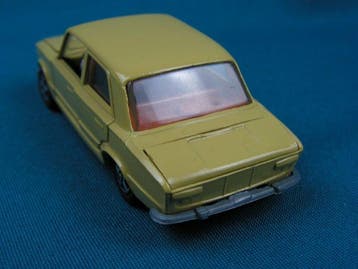 Mebetoys 1:43 - Modelauto - Fiat 124 - Vintage Mebetoys