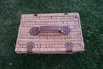 Panier de pique-nique - roseau, métal, porcelaine - Panier