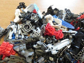 Lego Stenen - 2 Kg Lego Bionicle in goede staat, Kinderen en Baby's, Speelgoed | Duplo en Lego, Nieuw