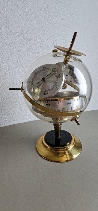 DGM - Weerstation - Messing, Glas, Aluminium - Sputnik