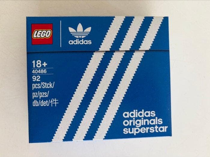 Lego Set - 40486 - Promotional - adidas originals superstar, Enfants & Bébés, Jouets | Duplo & Lego