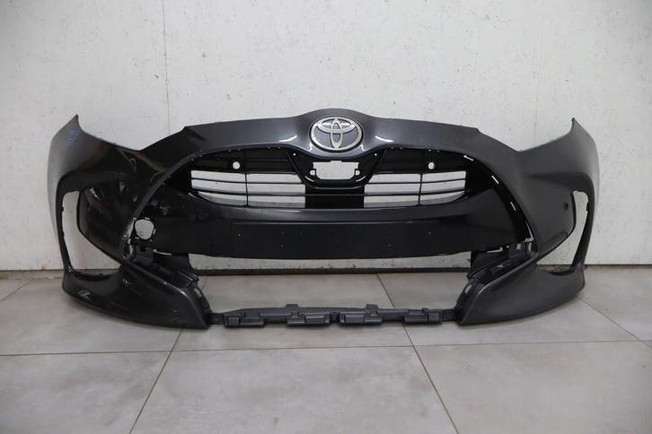 voorbumper Toyota Yaris IV 52119-0DA00, Auto-onderdelen, Carrosserie, Gebruikt, Verzenden