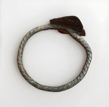 Byzantijns Brons ring met gedraaid ontwerp (Zonder