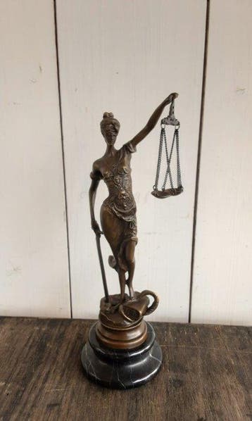 Beeld, Vrouwe Justitia - 23 cm - Brons, Marmer