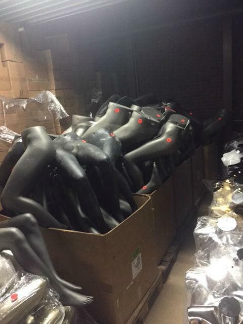 *TIP*  Ophangbare benenset gebruikt, Zakelijke goederen, Kantoor en Winkelinrichting | Winkel en Inventaris, Ophalen of Verzenden